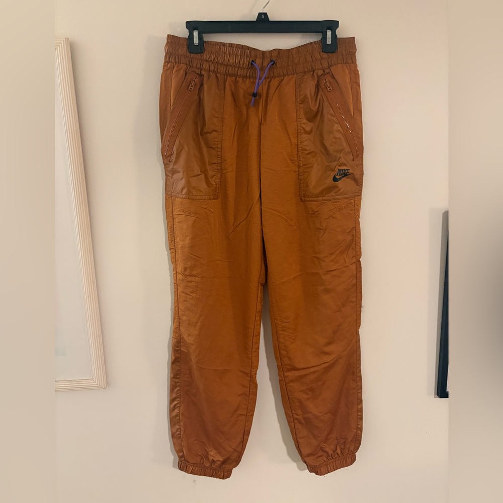 Nike rebel cargo jogger track pants Medium